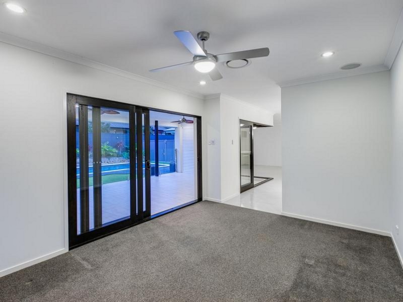 18 Tweeddale Circuit, Drewvale QLD 4116