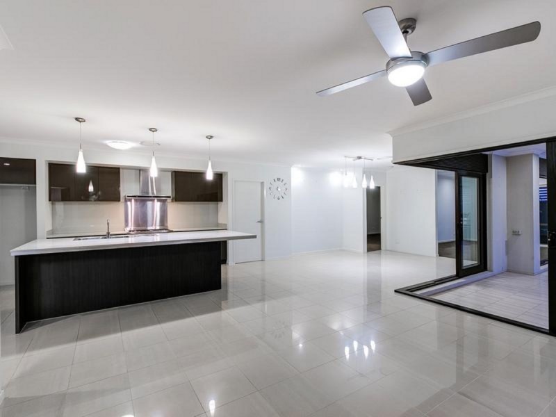 18 Tweeddale Circuit, Drewvale QLD 4116