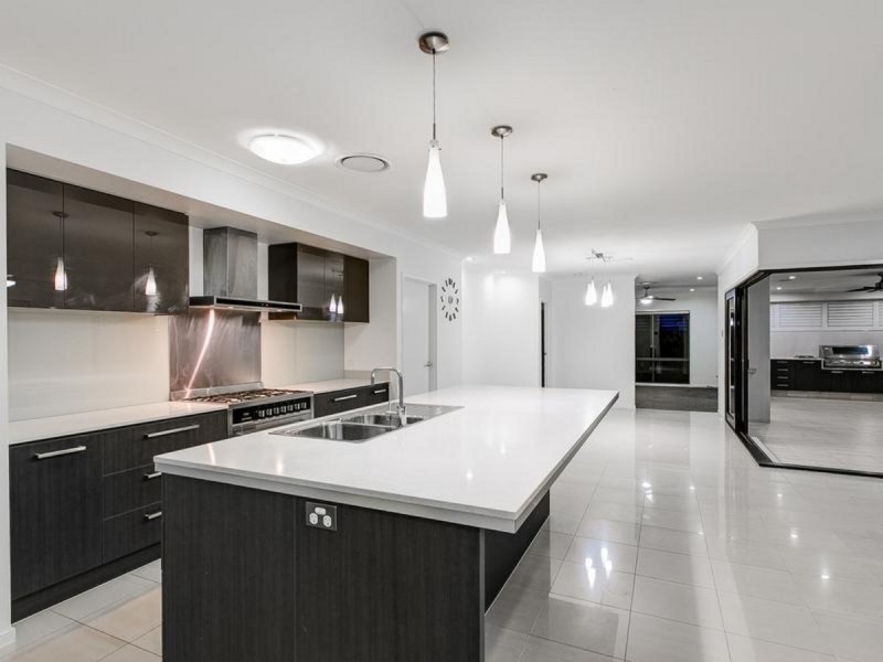 18 Tweeddale Circuit, Drewvale QLD 4116