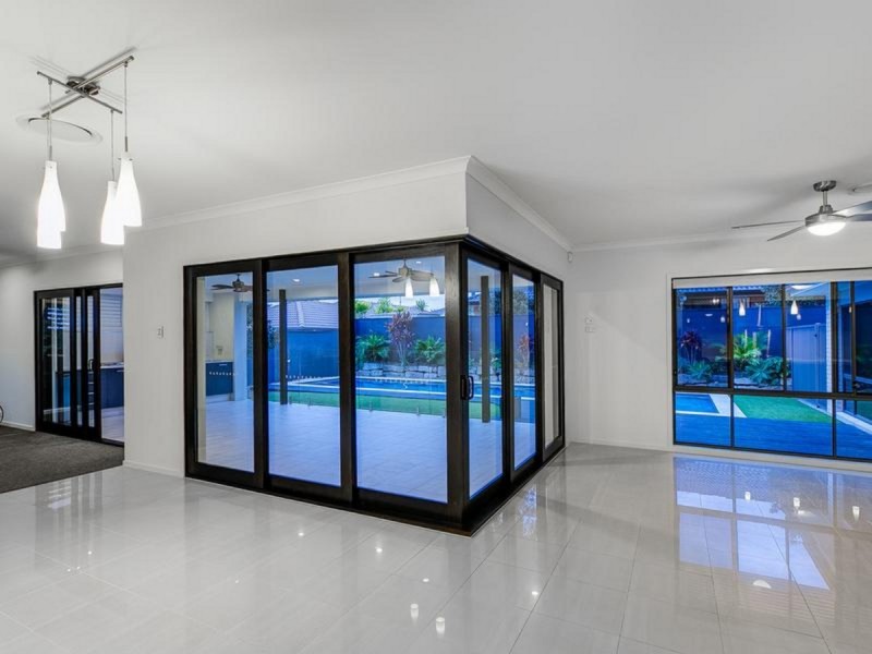 18 Tweeddale Circuit, Drewvale QLD 4116