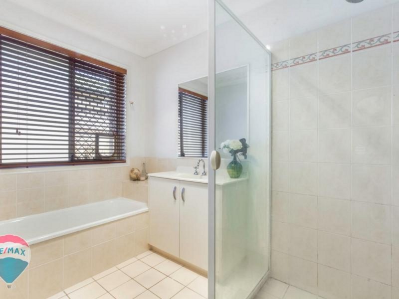 54 Cowra Street, Tanah Merah QLD 4128