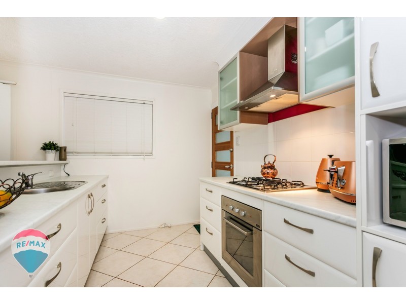 27 Ambool Street, Lota QLD 4179