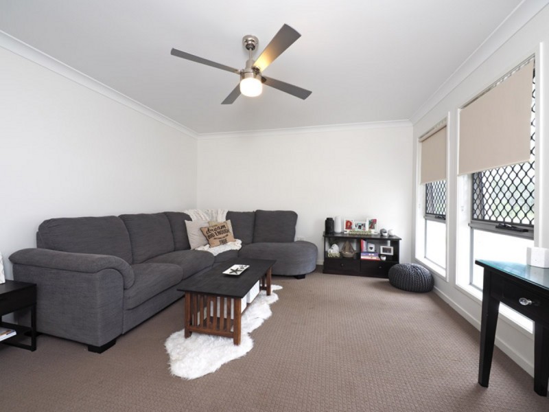 16 Songbird Circuit, Jimboomba QLD 4280