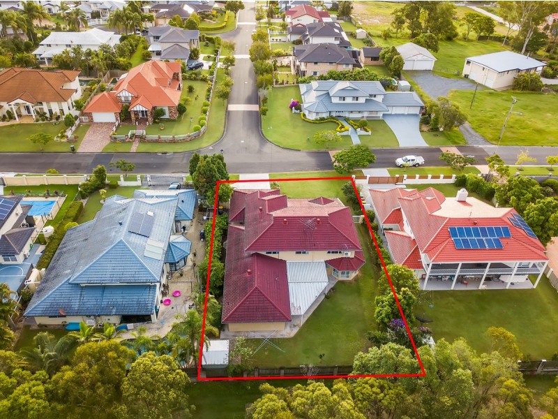 4 Poinciana Crescent, Stretton QLD 4116