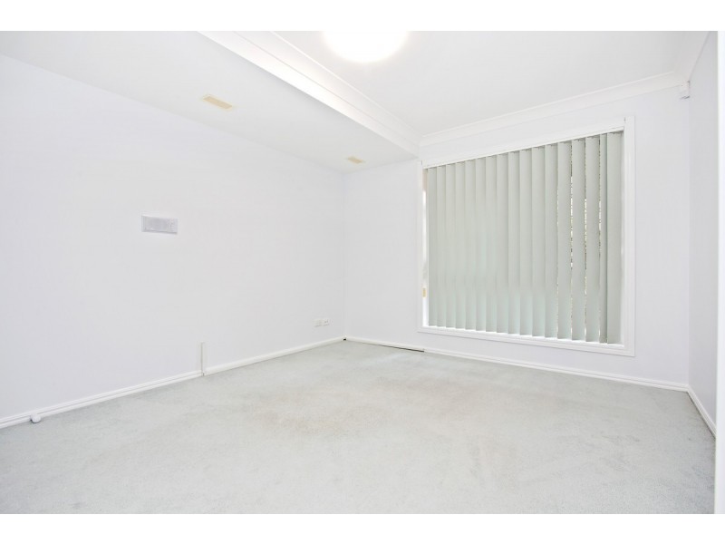 4 Poinciana Crescent, Stretton QLD 4116