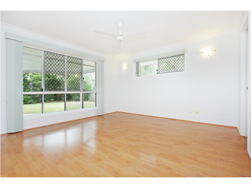 4 Poinciana Crescent, Stretton QLD 4116