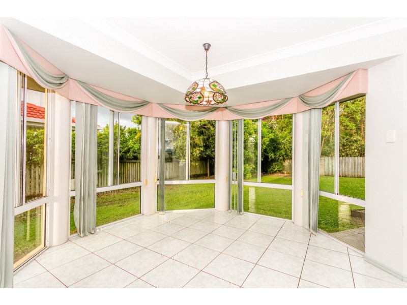 4 Poinciana Crescent, Stretton QLD 4116
