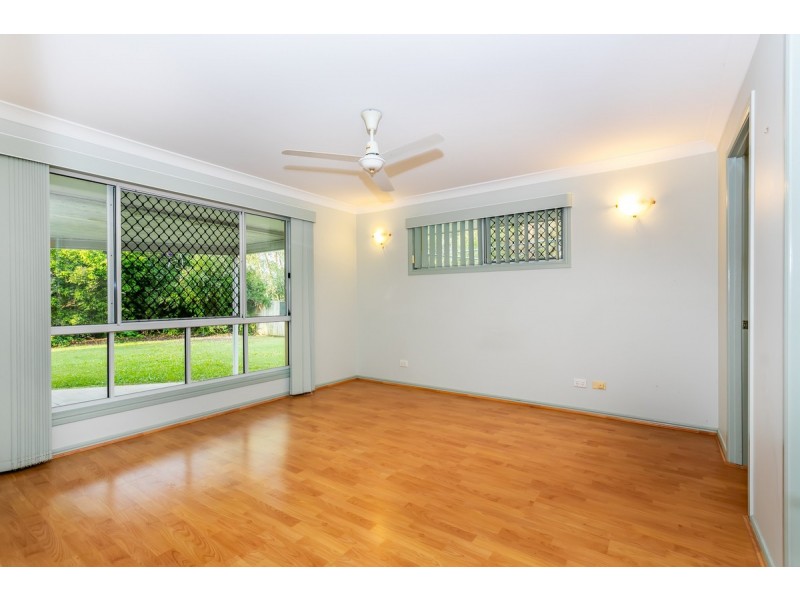 4 Poinciana Crescent, Stretton QLD 4116