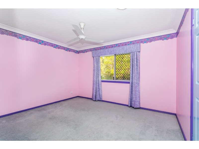 4 Poinciana Crescent, Stretton QLD 4116