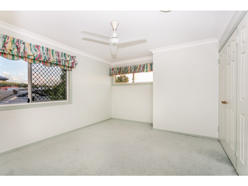 4 Poinciana Crescent, Stretton QLD 4116