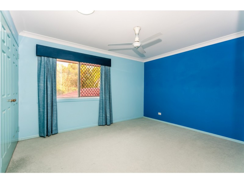 4 Poinciana Crescent, Stretton QLD 4116