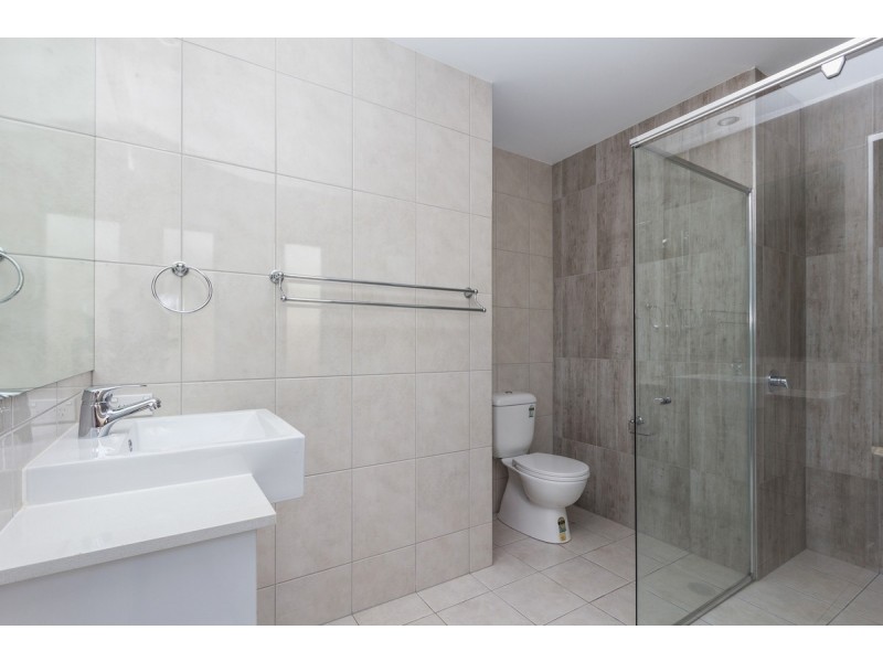 87 Bankswood Drive, Redland Bay QLD 4165