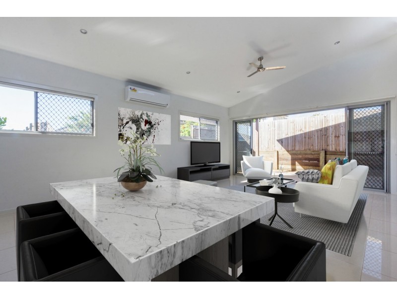 87 Bankswood Drive, Redland Bay QLD 4165