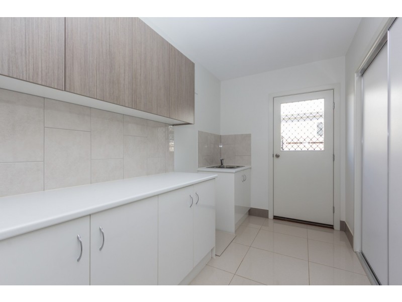 87 Bankswood Drive, Redland Bay QLD 4165