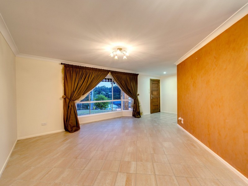 10 Peachface Crescent, Springfield QLD 4300