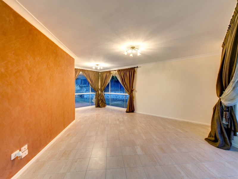 10 Peachface Crescent, Springfield QLD 4300