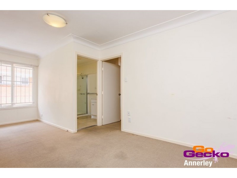 8/30 Villa Street, Annerley QLD 4103