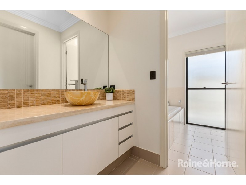 24 Toshack Place, Pottsville NSW 2489