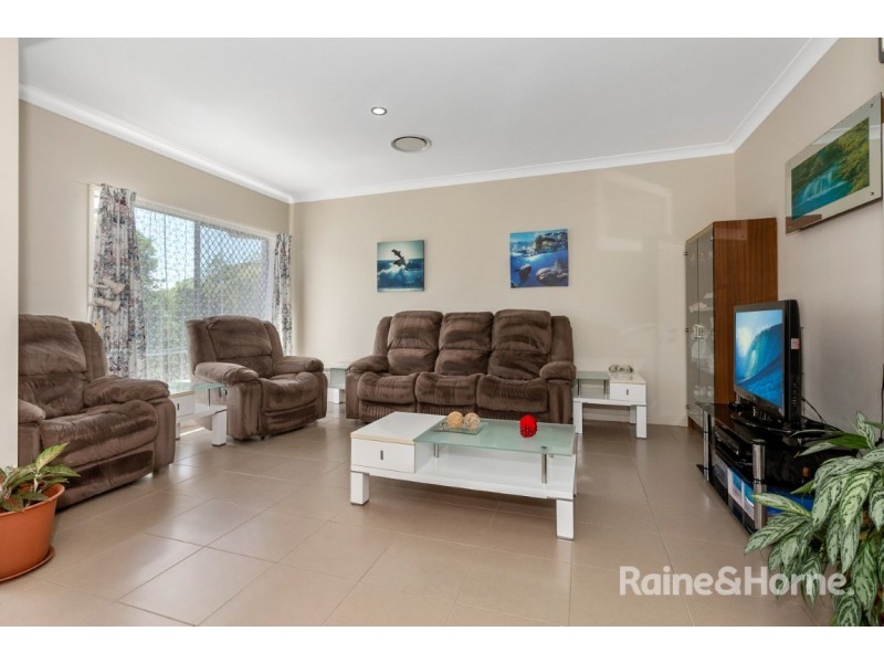 25 Woodfull Crescent, Pottsville NSW 2489