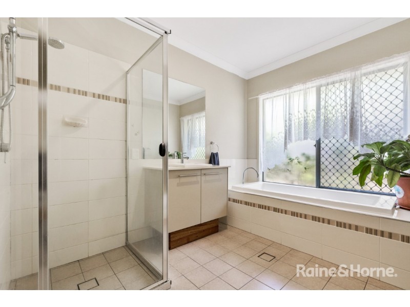 25 Woodfull Crescent, Pottsville NSW 2489