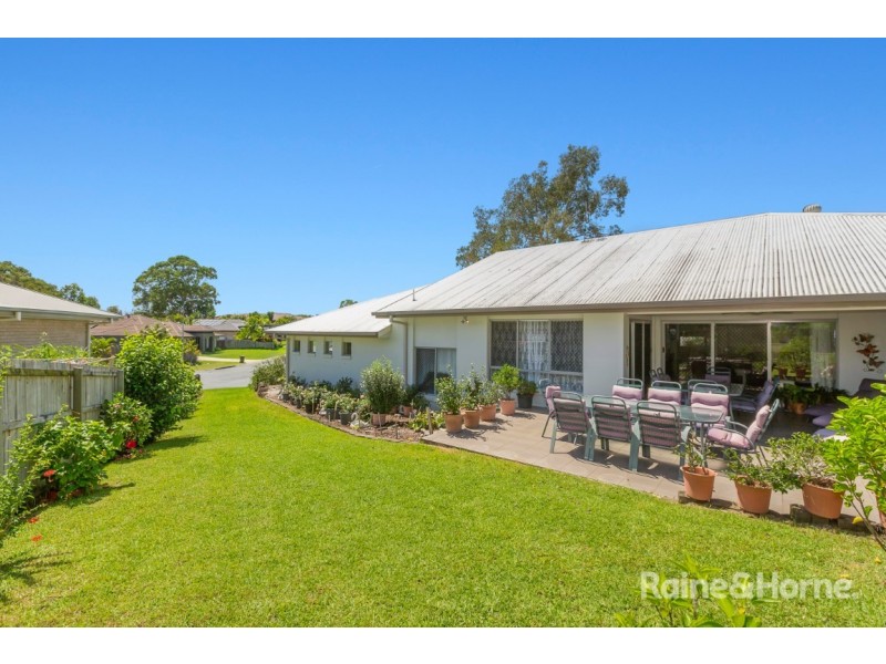 25 Woodfull Crescent, Pottsville NSW 2489