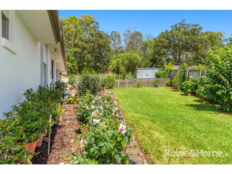 25 Woodfull Crescent, Pottsville NSW 2489