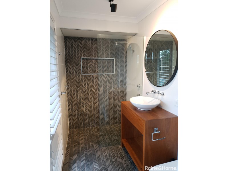 8 Royal  Drive, Pottsville NSW 2489