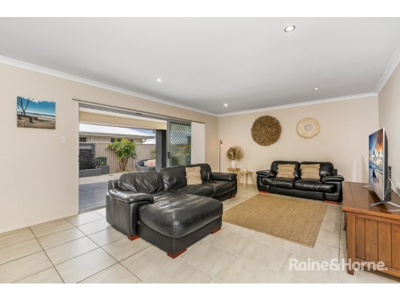 18 Toshack Place, Pottsville NSW 2489