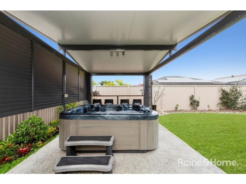 18 Toshack Place, Pottsville NSW 2489