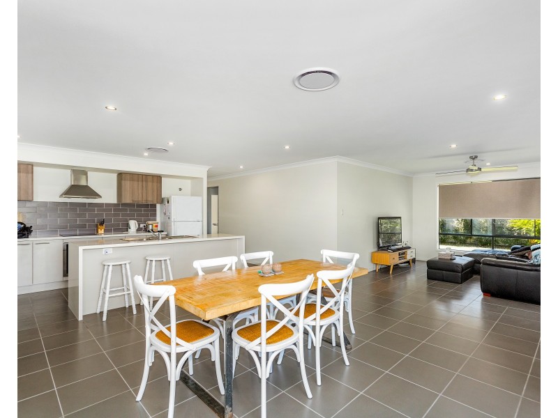 2/12 Toormina Court, Pottsville NSW 2489