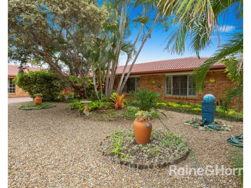 1/2 Buckingham Drive, Pottsville NSW 2489