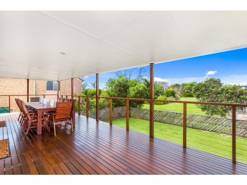 5 Surfside Crescent, Pottsville NSW 2489