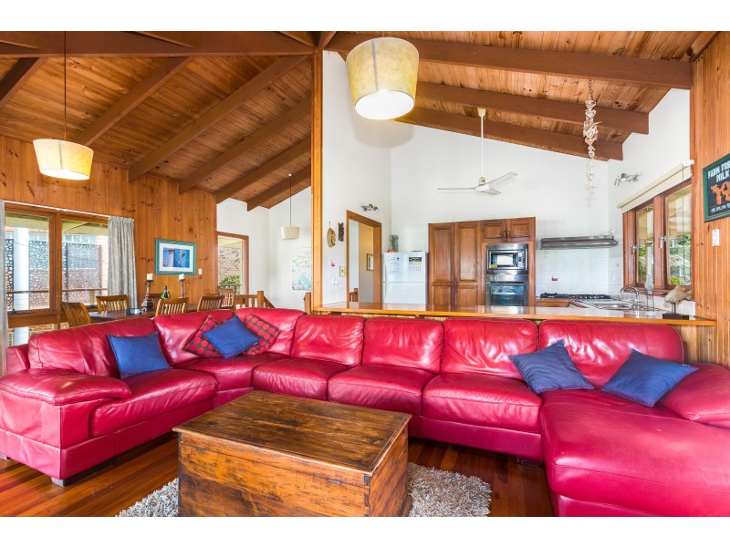 5 Surfside Crescent, Pottsville NSW 2489