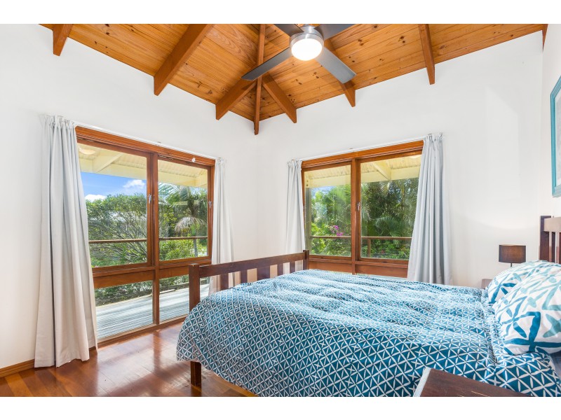 5 Surfside Crescent, Pottsville NSW 2489