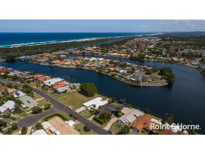 47 Andrew Avenue, Pottsville NSW 2489