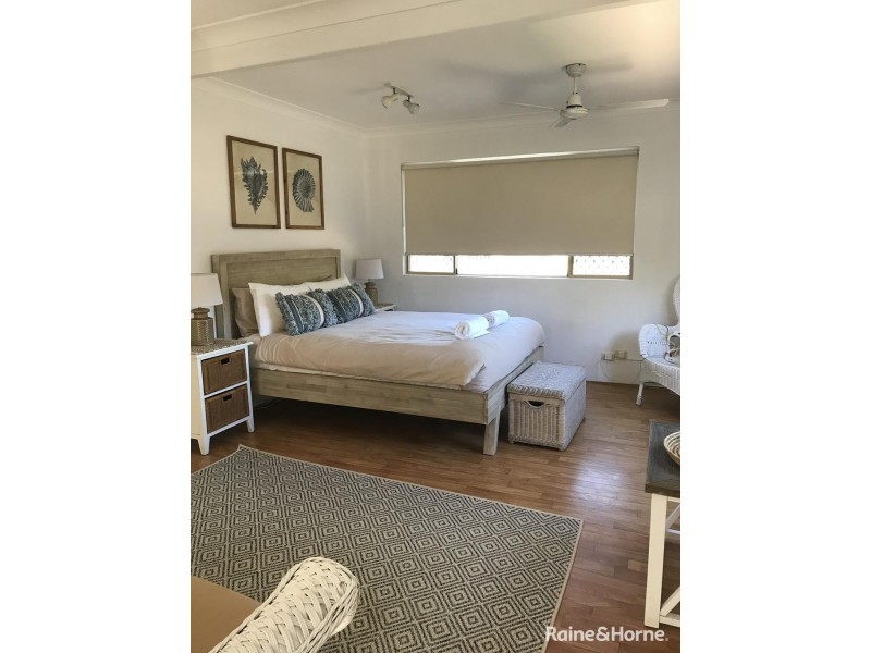 9 Surfside Crescent, Pottsville NSW 2489