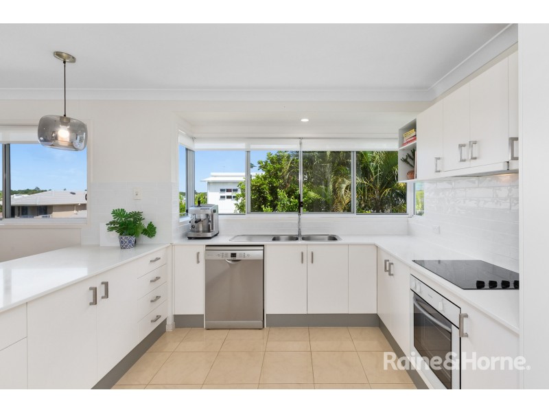 32 Lennox Circuit, Pottsville NSW 2489