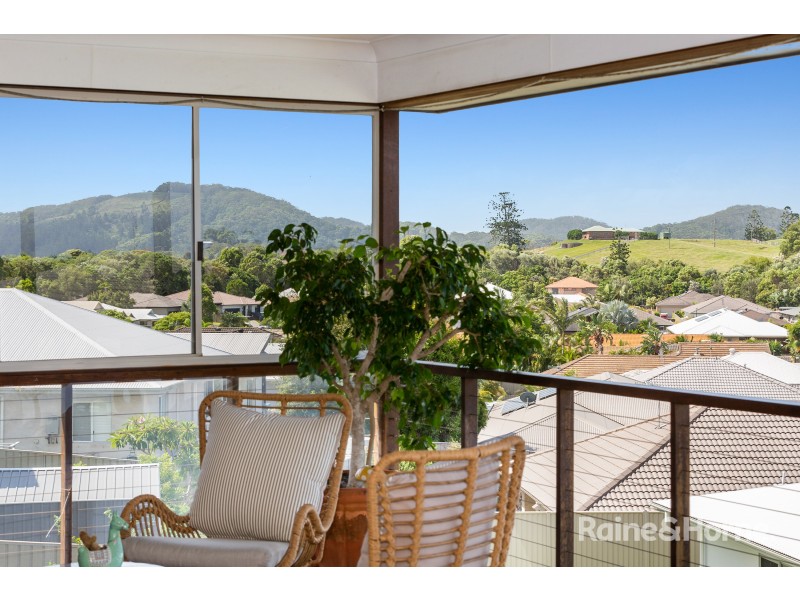 32 Lennox Circuit, Pottsville NSW 2489