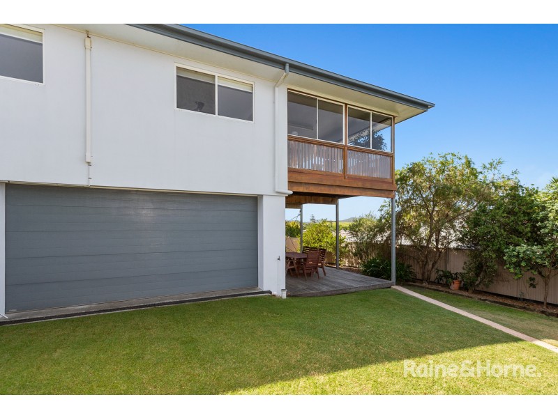 32 Lennox Circuit, Pottsville NSW 2489