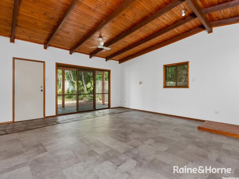 25 Tweed Coast Road, Pottsville NSW 2489