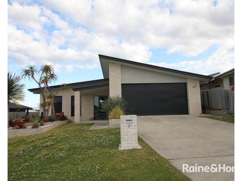 3 Woodfull Cres, Pottsville NSW 2489