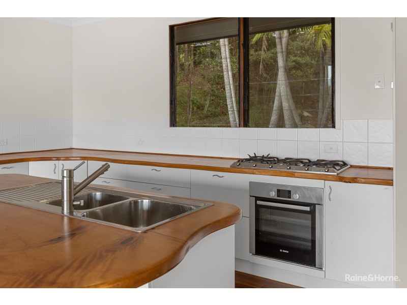 73 Kudgeree Avenue, Pottsville NSW 2489