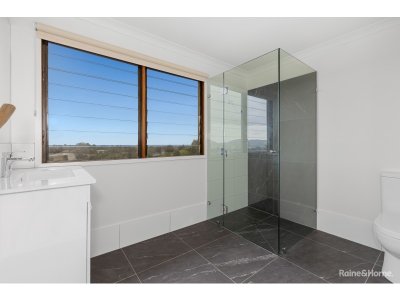 73 Kudgeree Avenue, Pottsville NSW 2489