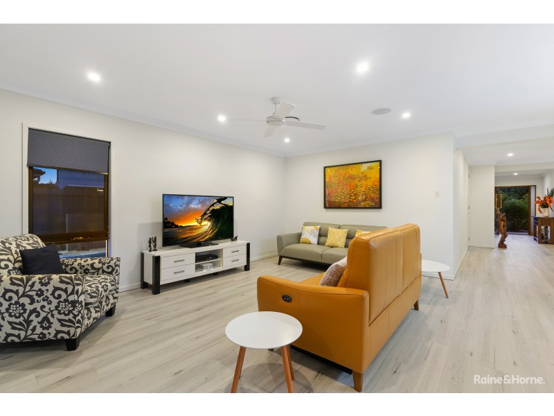 16 Toshack Place, Pottsville NSW 2489