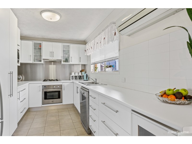 6 Windsor Court, Pottsville NSW 2489