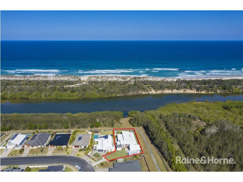 207 Overall Drive, Pottsville NSW 2489