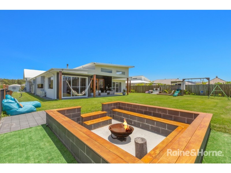 207 Overall Drive, Pottsville NSW 2489