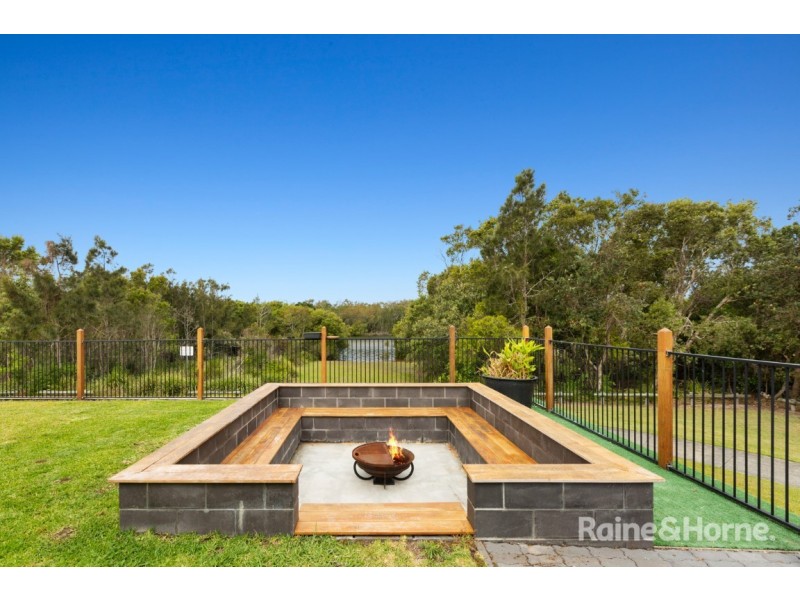 207 Overall Drive, Pottsville NSW 2489