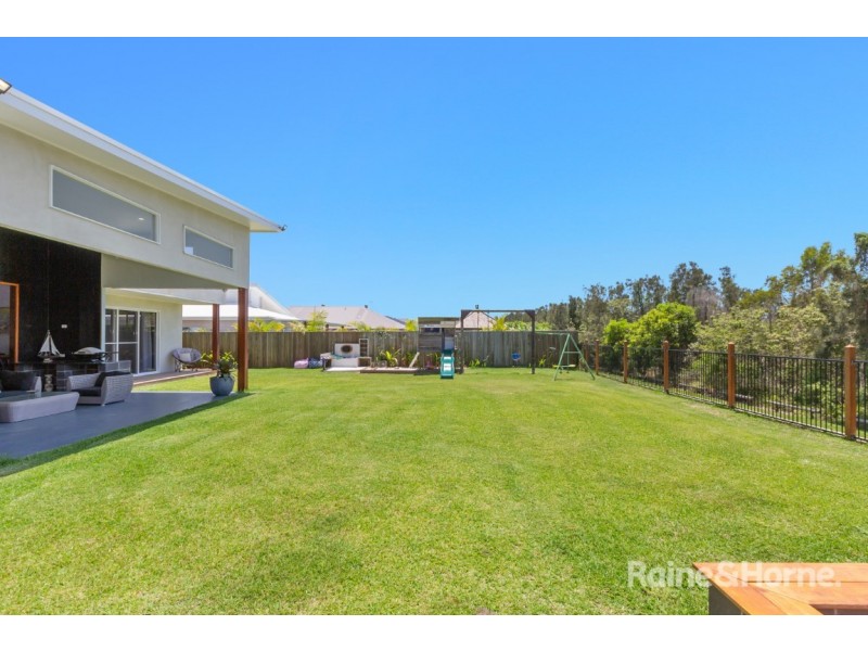 207 Overall Drive, Pottsville NSW 2489