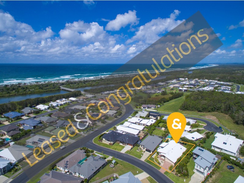 5 Woodfull Crescent, Pottsville NSW 2489